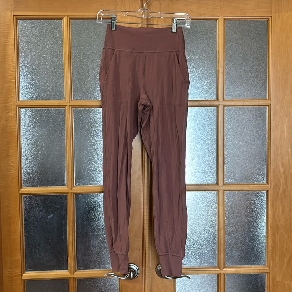Lulu joggers, mauve/pink size 4